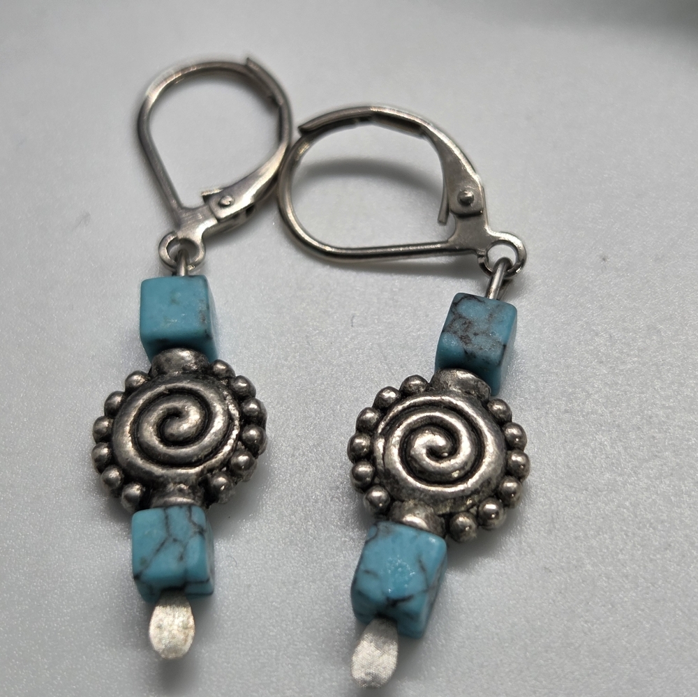 Stone and Pearl Pierced Earrings, 6 Pairs - Picture 8 of 10